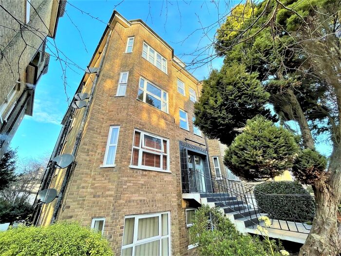 1 Bedroom Flat To Rent In Eaton Gardens, Hove, BN3