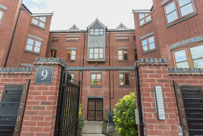 8 Bedroom Apartment To Rent In Wise Street, Leamington Spa, Warwickshire, CV31