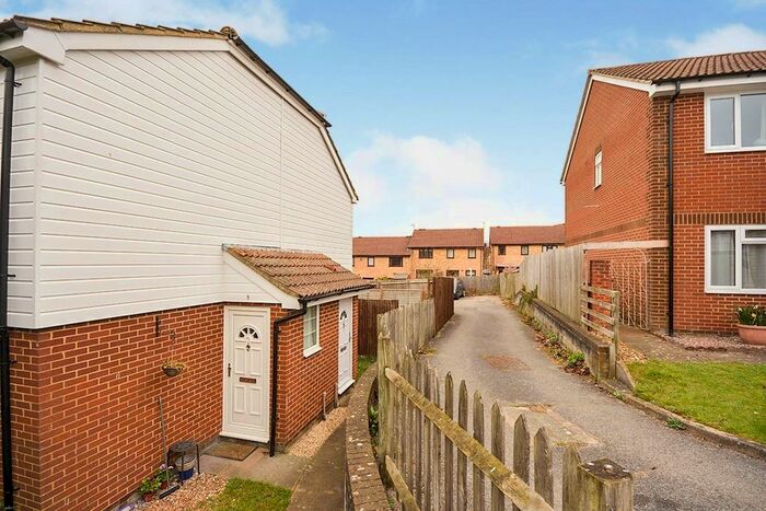 1 Bedroom Terraced House To Rent In Chiltern Close, Downswood, Maidstone, Kent, ME15