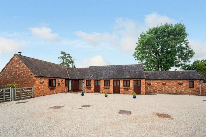 3 Bedroom Barn Conversion For Sale In Gaydon Road, Bishops Itchington, Southam, Warwickshire, CV47