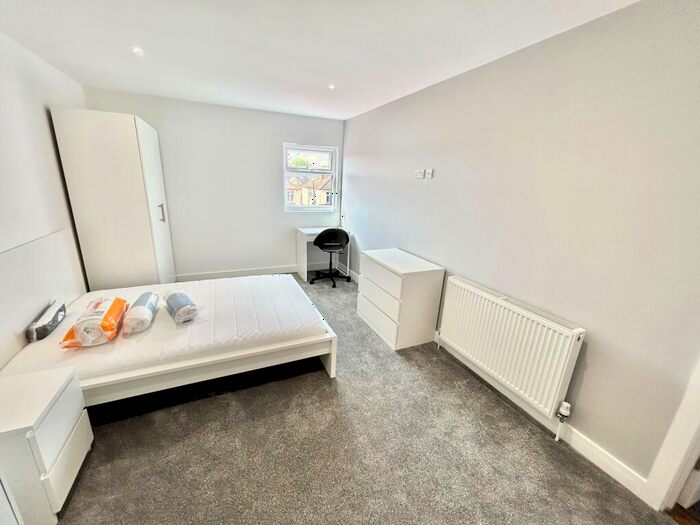 1 Bedroom Flat To Rent In Mayfield Road, Portsmouth, PO2