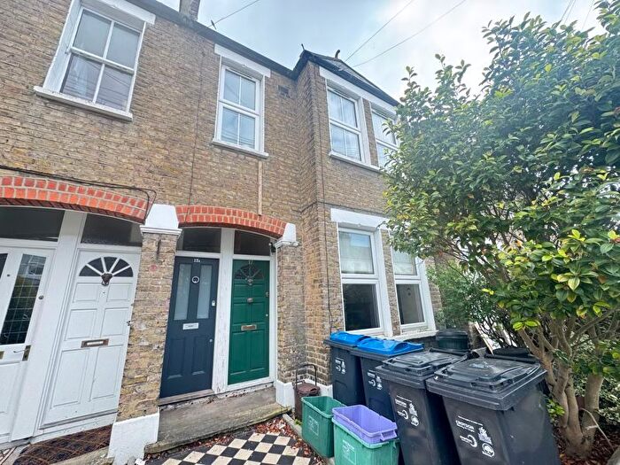 1 Bedroom Flat To Rent In Cowper Road, London, SW19