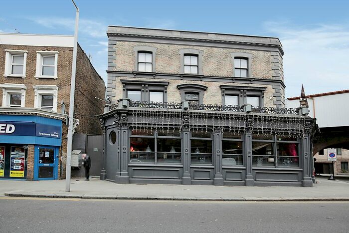 Studio To Rent In Bramley Road, London, W10