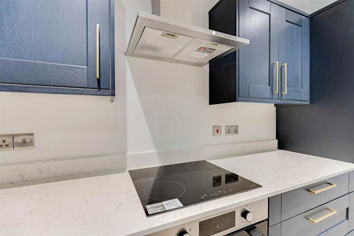 2 Bedroom Apartment To Rent In Bute Street, Cardiff, CF10