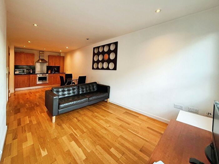 1 Bedroom Flat To Rent In East Street, Leeds, Uk, LS9