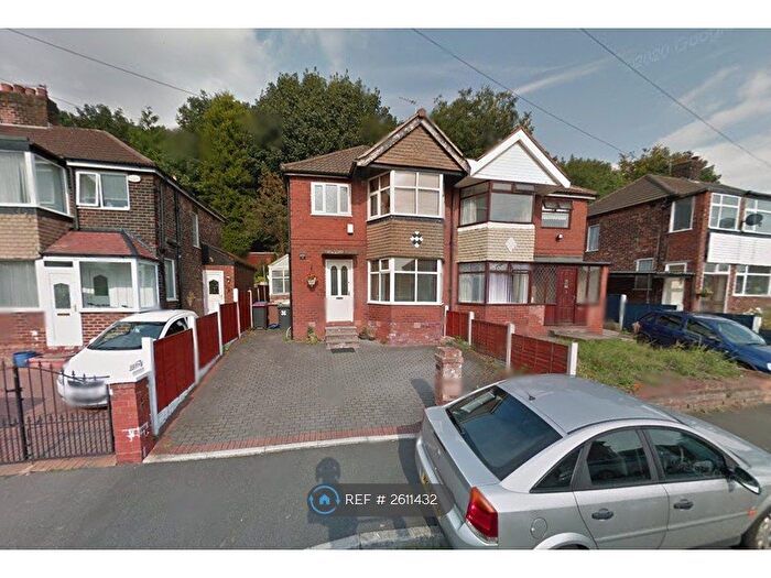 3 Bedroom Semi-detached House To Rent In Castlewood Road, Salford, M7