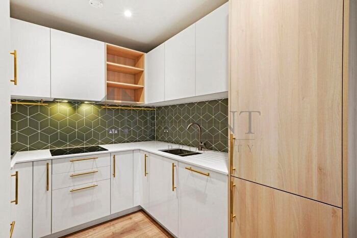 2 Bedroom Apartment To Rent In Beeley House, Mary Neuner Road, N8