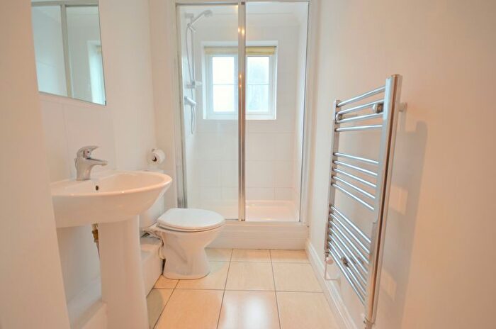 1 Bedroom Flat To Rent In Holdenhurst Road, Bournemouth, BH8