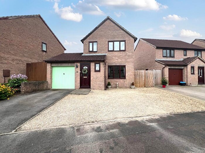 3 Bedroom Detached House For Sale In Finch Close, Shepton Mallet, BA4