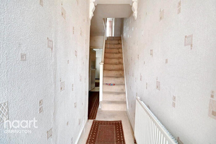 3 Bedroom Terraced House For Sale In Newbury Road, Bromley, BR2