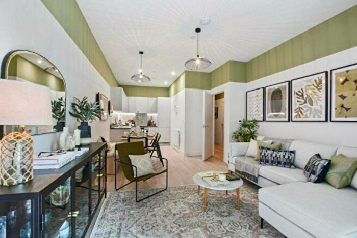 1 Bedroom Apartment To Rent In Haringtons Court, Woodberry Down, N4