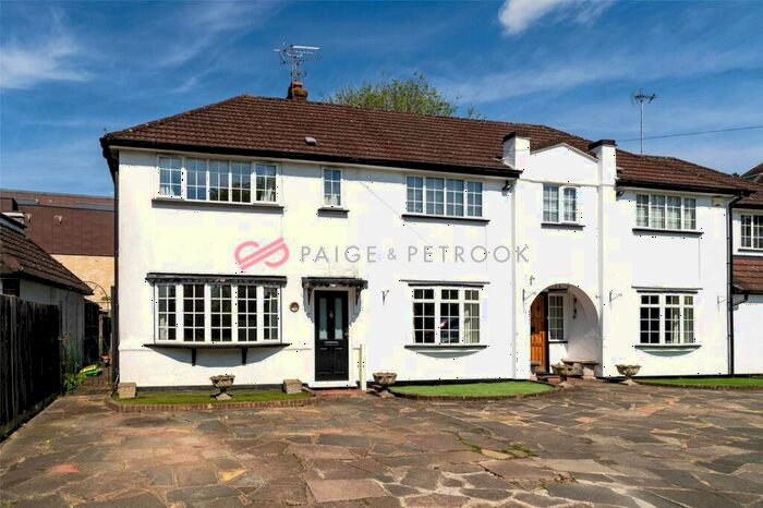 2 Bedroom Semi-Detached House To Rent In Elm Park Road, Pinner, Middlesex, HA5