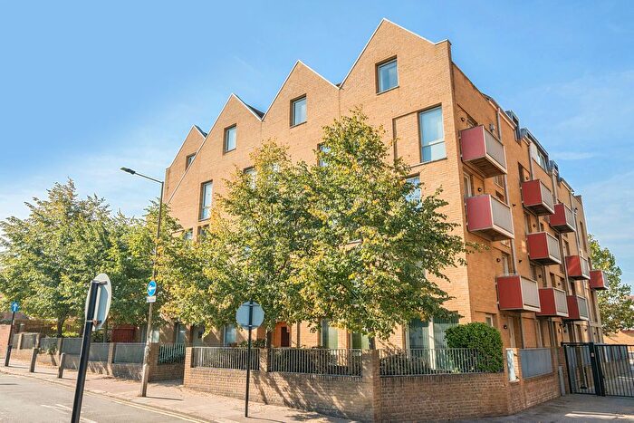 1 Bedroom Flat For Sale In Bloomfield Road, Woolwich, SE18
