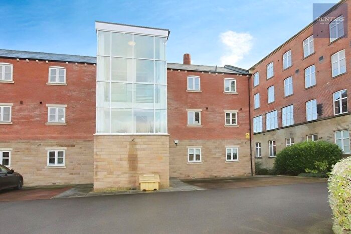 2 Bedroom Flat To Rent In Millpond Gardens, Armley, LS12