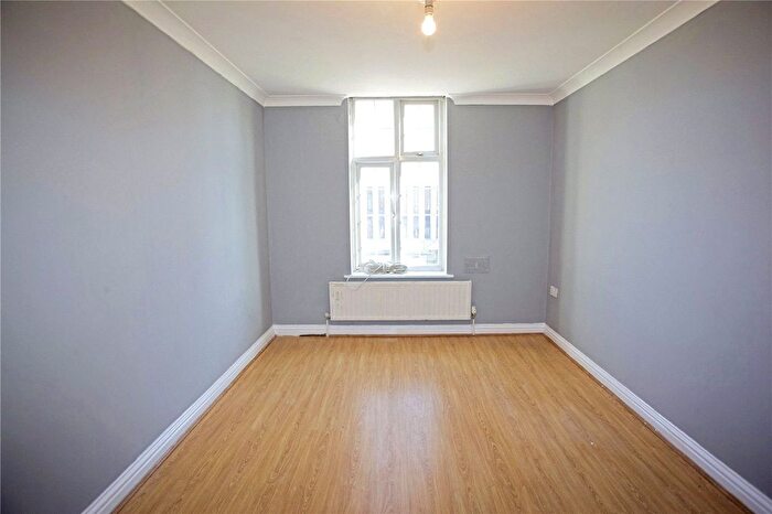 2 Bedroom Flat To Rent In High Street, Barkingside, Ilford, Essex, IG6