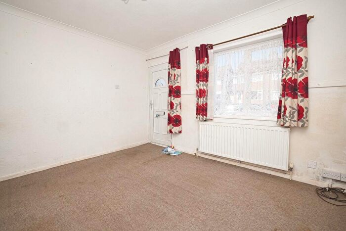 2 Bedroom End Of Terrace House For Sale In Northdown Road, Broadstairs, Kent, CT10