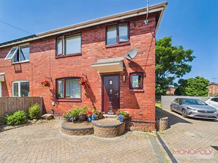 3 Bedroom Semi-Detached House For Sale In Woodlands, Gwersyllt, Wrexham, LL11