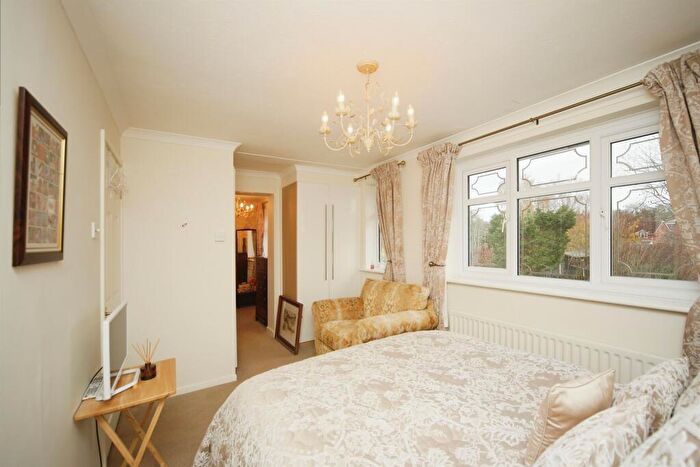 3 Bedroom Detached House For Sale In Northfield Close, Redditch, B98