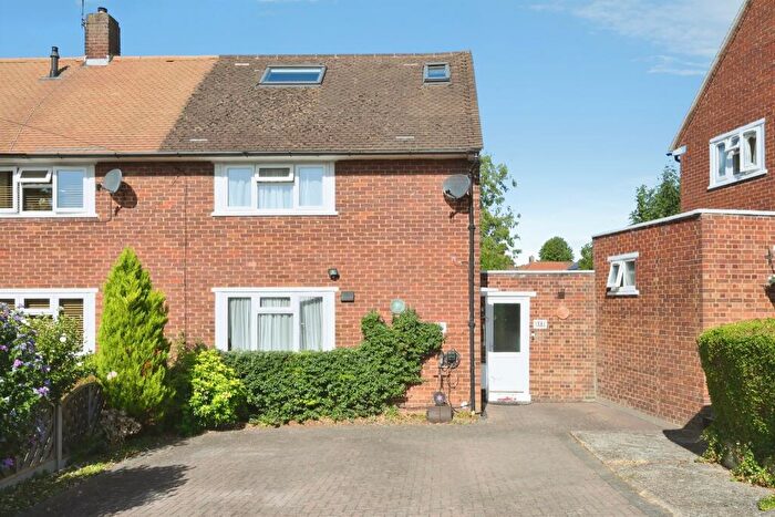 3 Bedroom Semi-Detached House For Sale In Wheatley Road, Welwyn Garden City, AL7