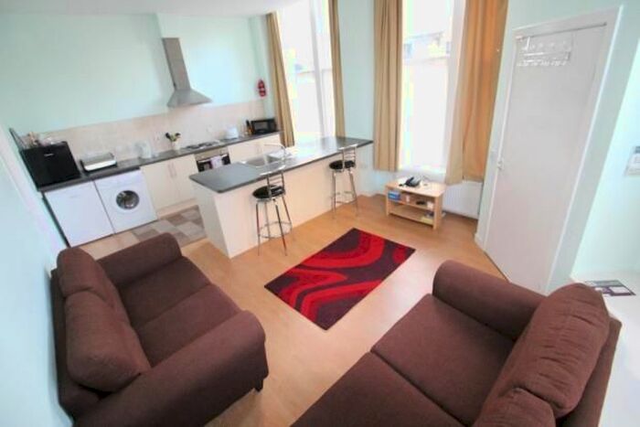 2 Bedroom Flat To Rent In King Street, Aberdeen, AB24