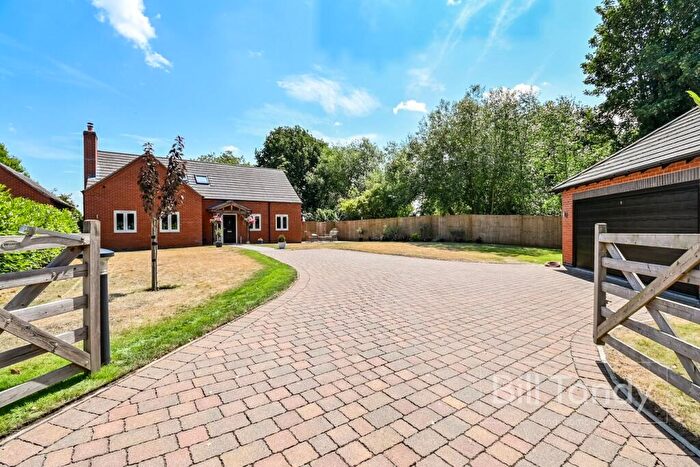 4 Bedroom Detached Bungalow For Sale In Taylor Grove, Bagnall Lock, Alrewas, Burton-on-Trent, DE13