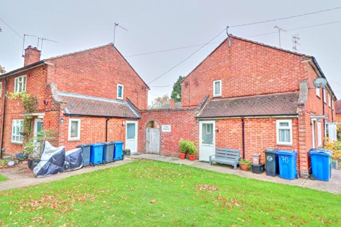 Apartment To Rent In Plantation Road, Amersham, Buckinghamshire, HP6