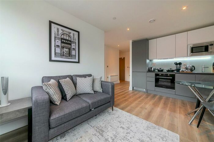 Apartment To Rent In Wood Street, East Grinstead, West Sussex, RH19