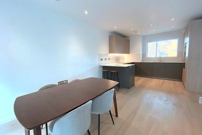 2 Bedroom Flat For Sale In Equiano Court, Baldwins Gardens, London, EC1N