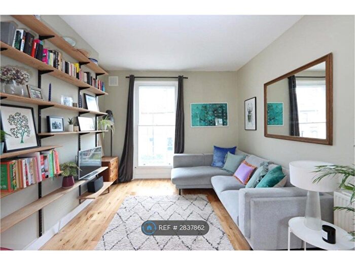 2 Bedroom Maisonette To Rent In Lausanne Road, London, SE15