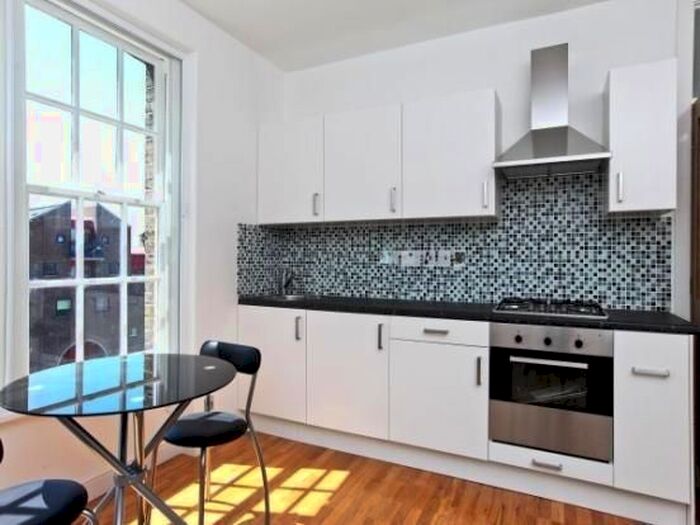 2 Bedroom Flat To Rent In The Highway, Wapping, Tower Hill, Shadwell, London, E1W