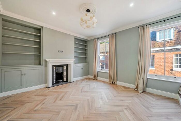 3 Bedroom Terraced House To Rent In Canon Street Winchester, SO23