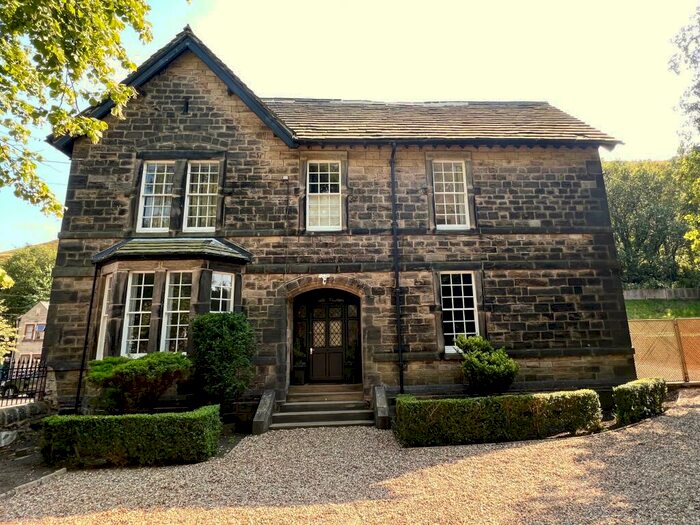 5 Bedroom Detached House For Sale In Burnley Road, Todmorden, OL14