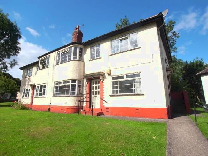 2 Bedroom Flat To Rent In Sandringham Gardens, Moortown, Leeds LS17
