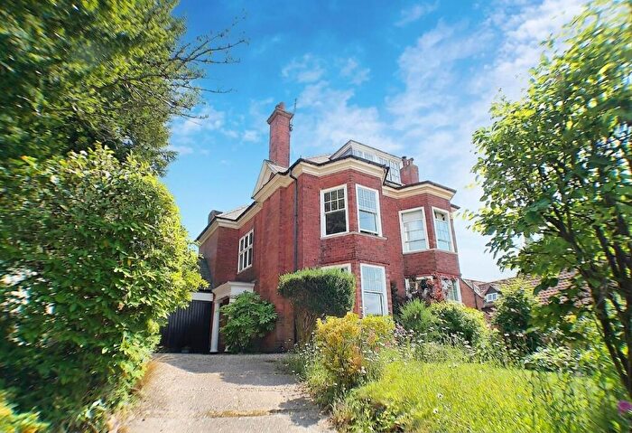 5 Bedroom Character Property For Sale In Kneeton Road, East Bridgford, Nottingham, NG13