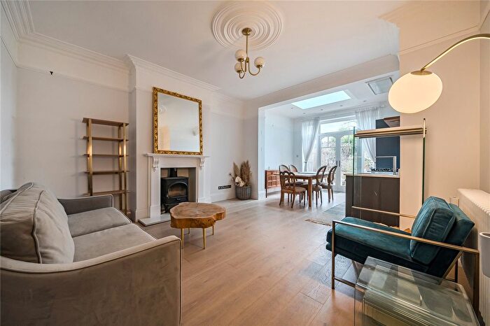 2 Bedroom Flat For Sale In Ulleswater Road, Southgate, London, N14