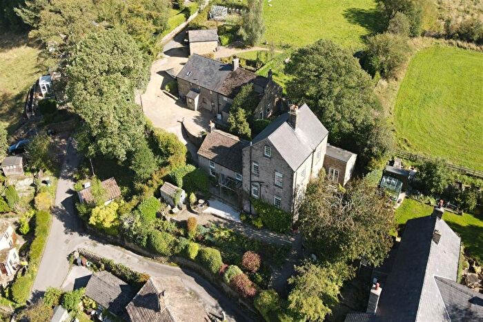 5 Bedroom Detached House For Sale In The Wash, Chapel-En-Le-Frith, SK23