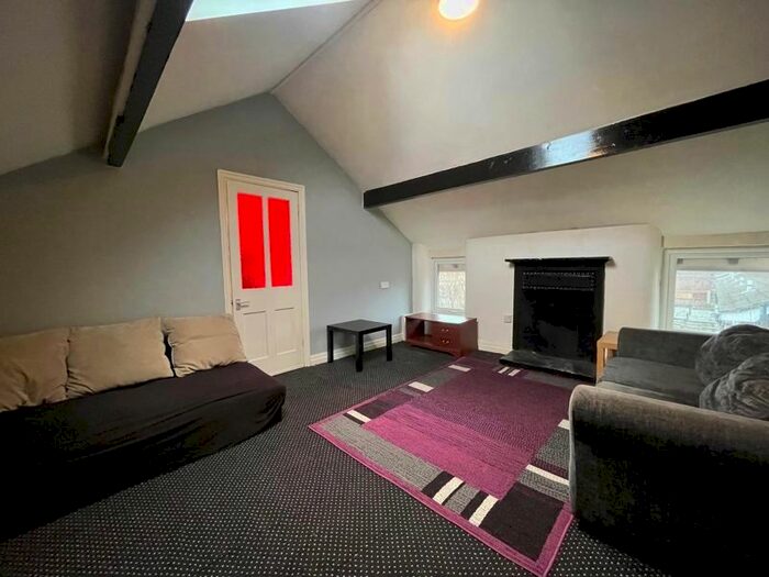 2 Bedroom Flat To Rent In Deane Road, Deane, Bolton, Lancashire., BL3