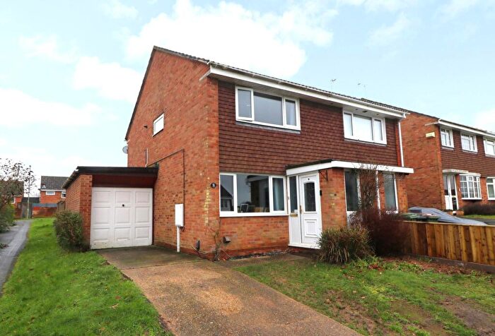 2 Bedroom Semi-Detached House For Sale In Crusader Road, Hedge End, SO30