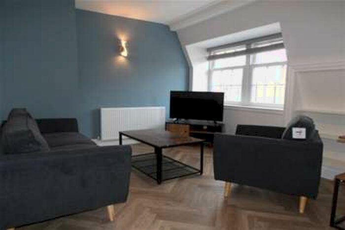 4 Bedroom Flat To Rent In Stirling Court, B16