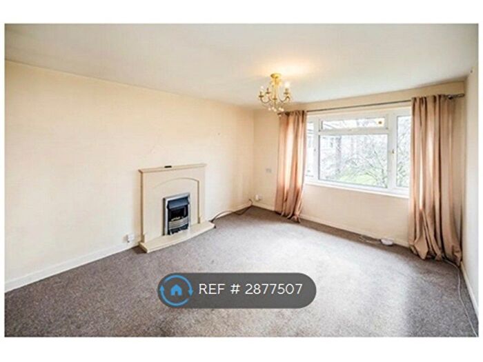 1 Bedroom Maisonette To Rent In Sunbury Grove, Huddersfield, HD5