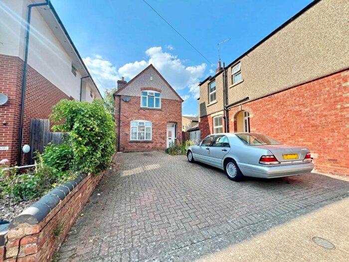 3 Bedroom House To Rent In Garfield Street, Northampton, NN2