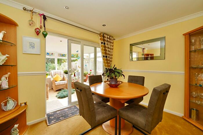 4 Bedroom Detached House For Sale In Greenfields, Earith, Huntingdon, PE28