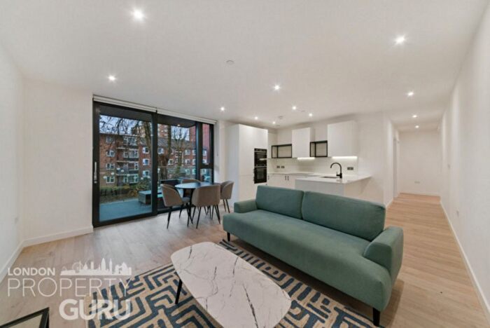 2 Bedroom Flat To Rent In Anax Street, London, N4