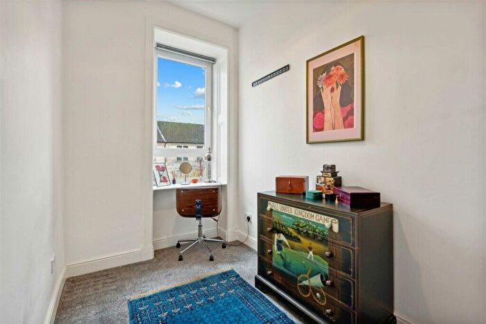 2 Bedroom Flat For Sale In /, Rannoch Street, Cathcart, G44