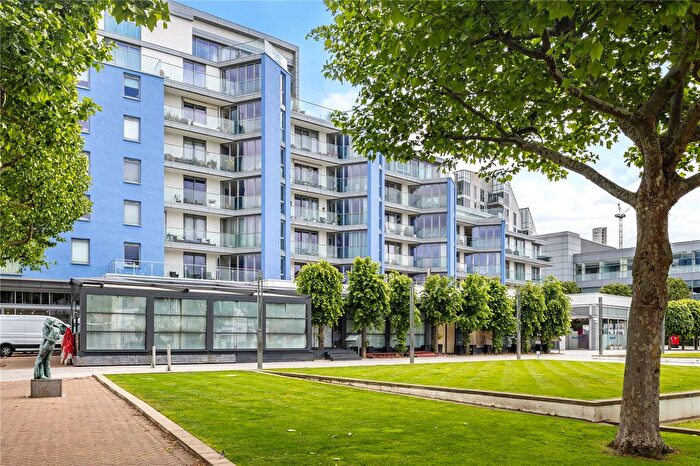 2 Bedroom Flat For Sale In Eastfields Avenue, Putney, London, SW18