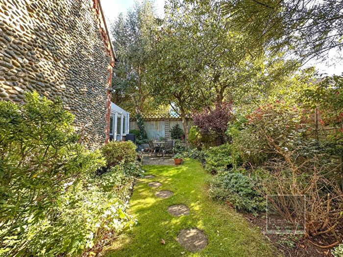 2 Bedroom Semi Detached House For Sale In The Beeches, Holt, NR25