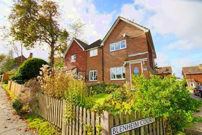 3 Bedroom Semi-Detached House To Rent In Blenheim Court, Robertsbridge, TN32