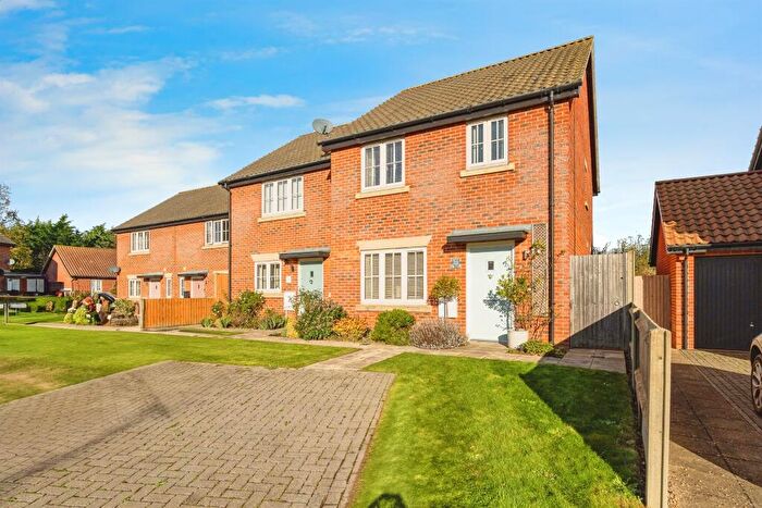 3 Bedroom End Of Terrace House For Sale In Gallus Close, Northrepps, Cromer, NR27