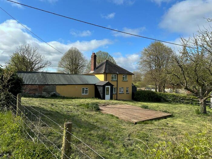 2 Bedroom Detached House To Rent In West Woodyates, SP5