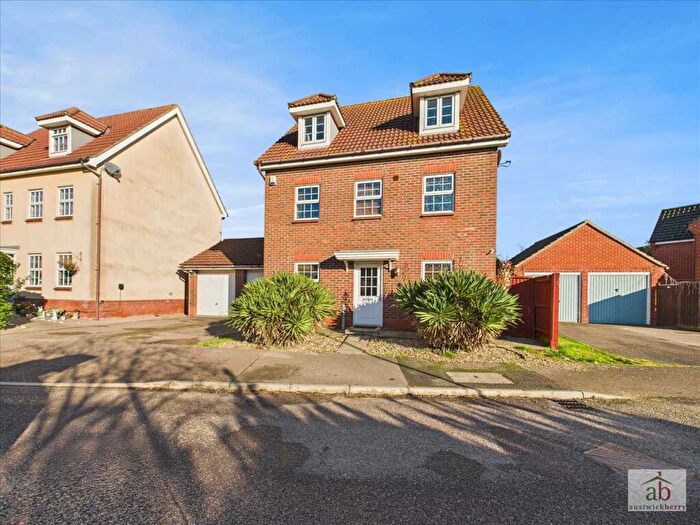 5 Bedroom Detached House For Sale In The Combers, Kesgrave, IP5